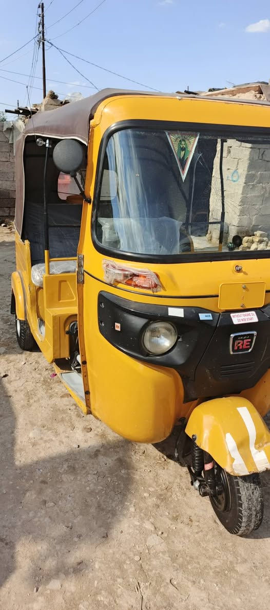 سلام عليكم ٢٠رقم واسط تجفيت شركه جديد كلجات جديد تخم تاير كبل لشارع ربع متذب عليه مكاني واسط كوت لمو شراي لا دك لا اتعبك ولا تعبني  سعر ٦و٨٠٠ وبيه مجال قليل ‏‪***********‬‏ خاص مغلق
