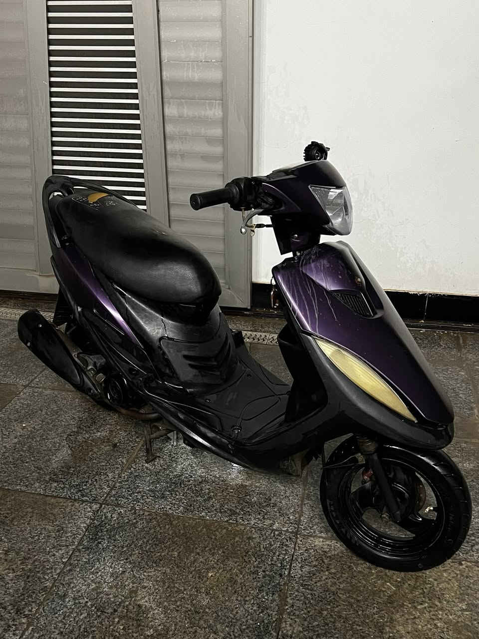 ماكس عدلة (بوشة55 بلاد)مفتوحة مبدل بس الواشر مال المكينة(مامجفتة) كهربائيات كلها شغالة ماعدا الاشاير والعداد. صالنصة بلاد ويلها بلاد لايت عالي ناصي ضمان شلعة ومعدل السعر 450 وبيه مجال حك الجية مكاني الناصرية مركز ***********
