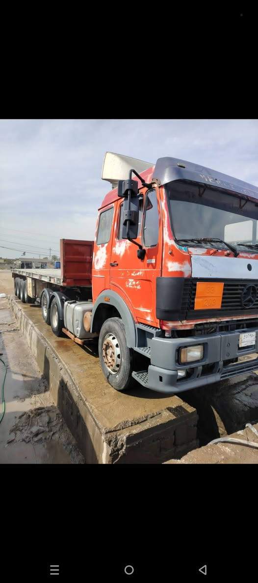 سلام عليكم سيارة لبي لبيع بس لرأس مكينة ٣٥ جديدة كير ١٦٠ برميل جديد تخم تاير سيارة حلوة رقم لهاتف *********** السعر 210وبيهة مجال لشراي
