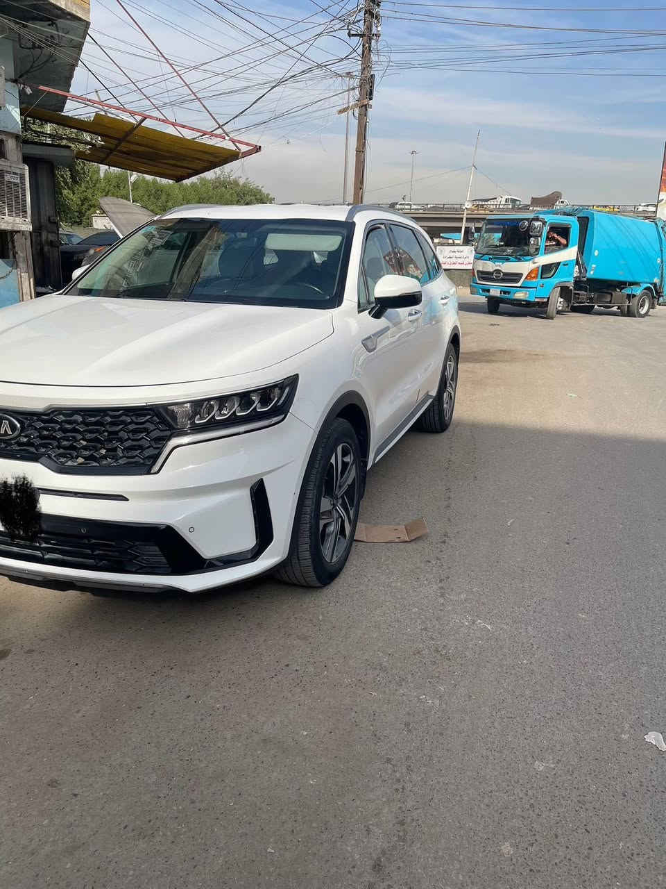 موديل ٢١
محرك ٦ سلندر 
٧ راكب 
تشغيل عن بعد 
ماشيه ٨٥ الف بيها صبغ جزء باب السايق فقط وباب الخلف السائق مفتوح بدون صبغ
السياره رقم بغداد جديد بأسمي 
المكان الكرادة 
السعر ٢٦٢٠٠$
رقم ***********
