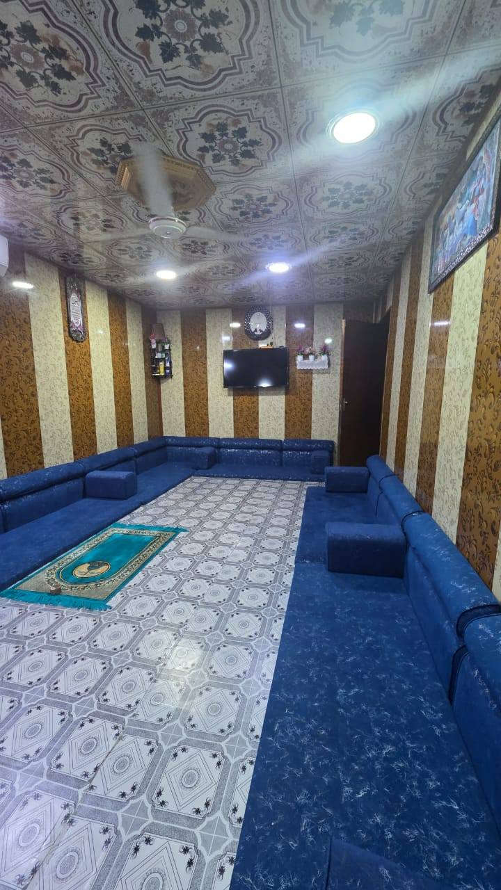 ☎️***********☎️
السلام عليكم واسعد الله اوقاتكم

يتوفر دار سكن للبيع 
بناء قديم يعتبر قطعة 

#طابو  ملك صرف تحويل 

#مساحة البناء 200متر 
 
#يحتوي البيت على مشتملين 
غرف نوم عدد 2
ديوان 
مطبخ 
صاله 
صحيات داخلي وخارجي
  
 الخدمات ماء كهرباء مدارس قريبه 

البيت يقع على شارع 1متر اناره الشارع كله

#العنوان : بصره القبلة حي القائم قريب علة تقاطع المعارض
( السعر 190 وبي مجال )
#اللاستفسار إلا تصال على الهاتف ☎️ 📞 
هاتف ☎️ ***********☎️
