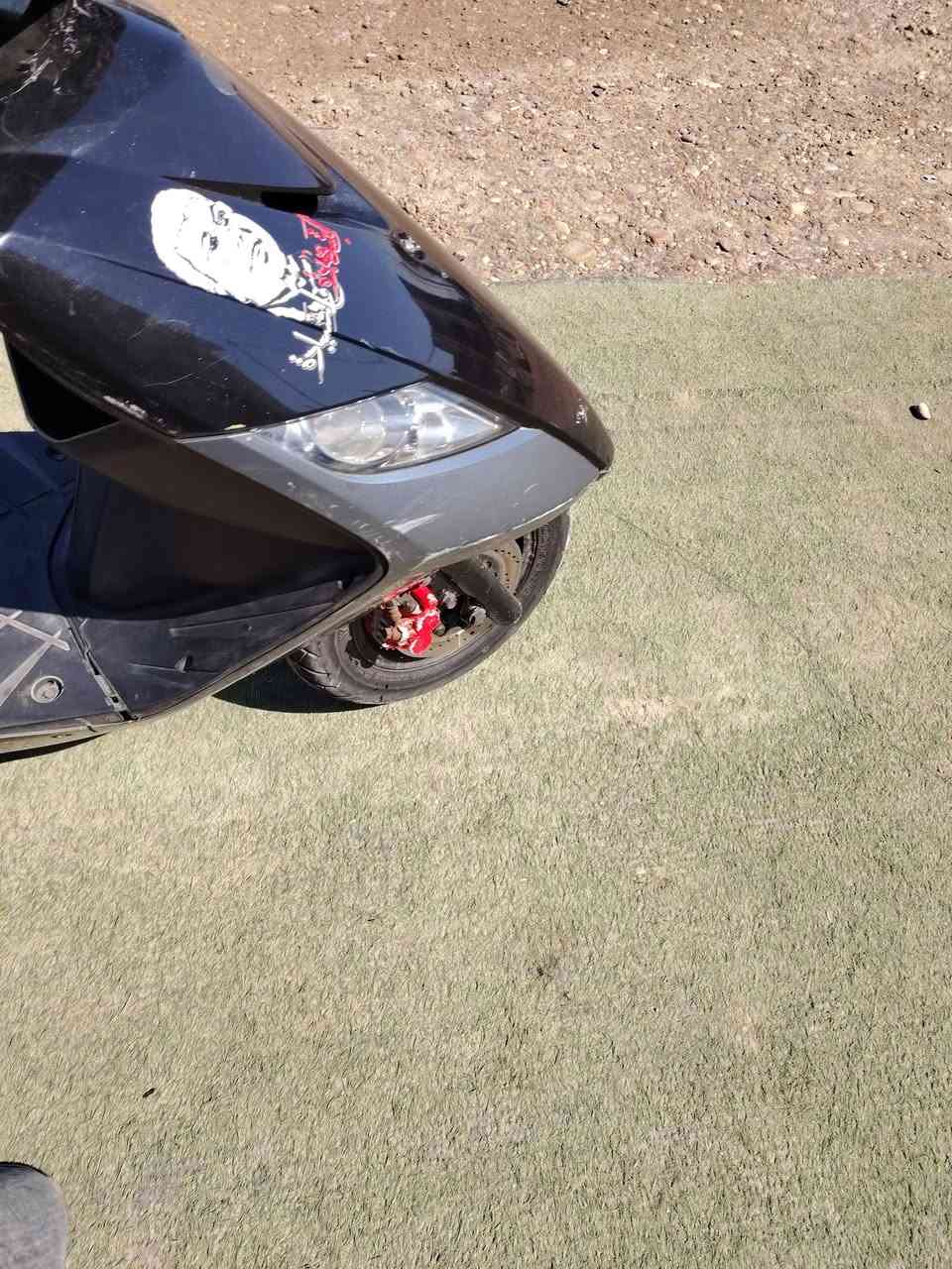 سلام عليكم دراجه ثعلب نوزل للبيع 
الدراجه ممفتوحه كاعده من كلشي  كلشي ممدل بيها عل ابلادحته أكلجاتها ابلاديه
موديل 2008
مكاني كاظميه رقمي ***********
