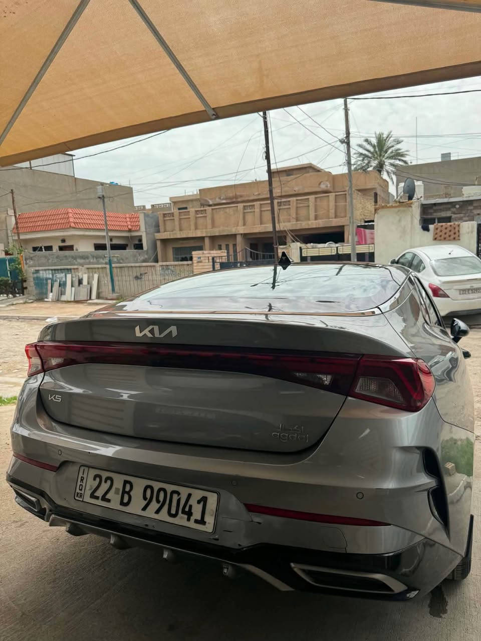 السلام عليكم 
Kia K5

2023 
خليجي فقط بارد بالبنيد بسيط وباقي كفاله

شركه نم 
رقم اربيل باسمي 
بنوراما 
بصمه + بصمه ابواب
محرك 2000 دوش
كرسي كهرباء
كراسي جلد
شاشه 
كامره خلفيه
حساسات
هندربيك بصمه
انضمه قياده 
ماشيه 27 الف 
تحكمات ستيرن جهيتن
اوتو هولد
تدفئه وتبريد بالكراسي
تبريد بيانو
شاشه اعطال 
تبريد قطعتين
لايت زينون اربع عدسات
مانع انزلاق
اشاير بالمري
جنطه ذكيه
بك لايت لد

السيارة بعدها. بالضمان تبديل الدهن بالشركه وصيانه بالشركه ابدل شركه اكدال

مكان السيارة بغداد حي الخضراء 

***********

سعر  215 وبيها مجال بسيط بغداد, العراق
