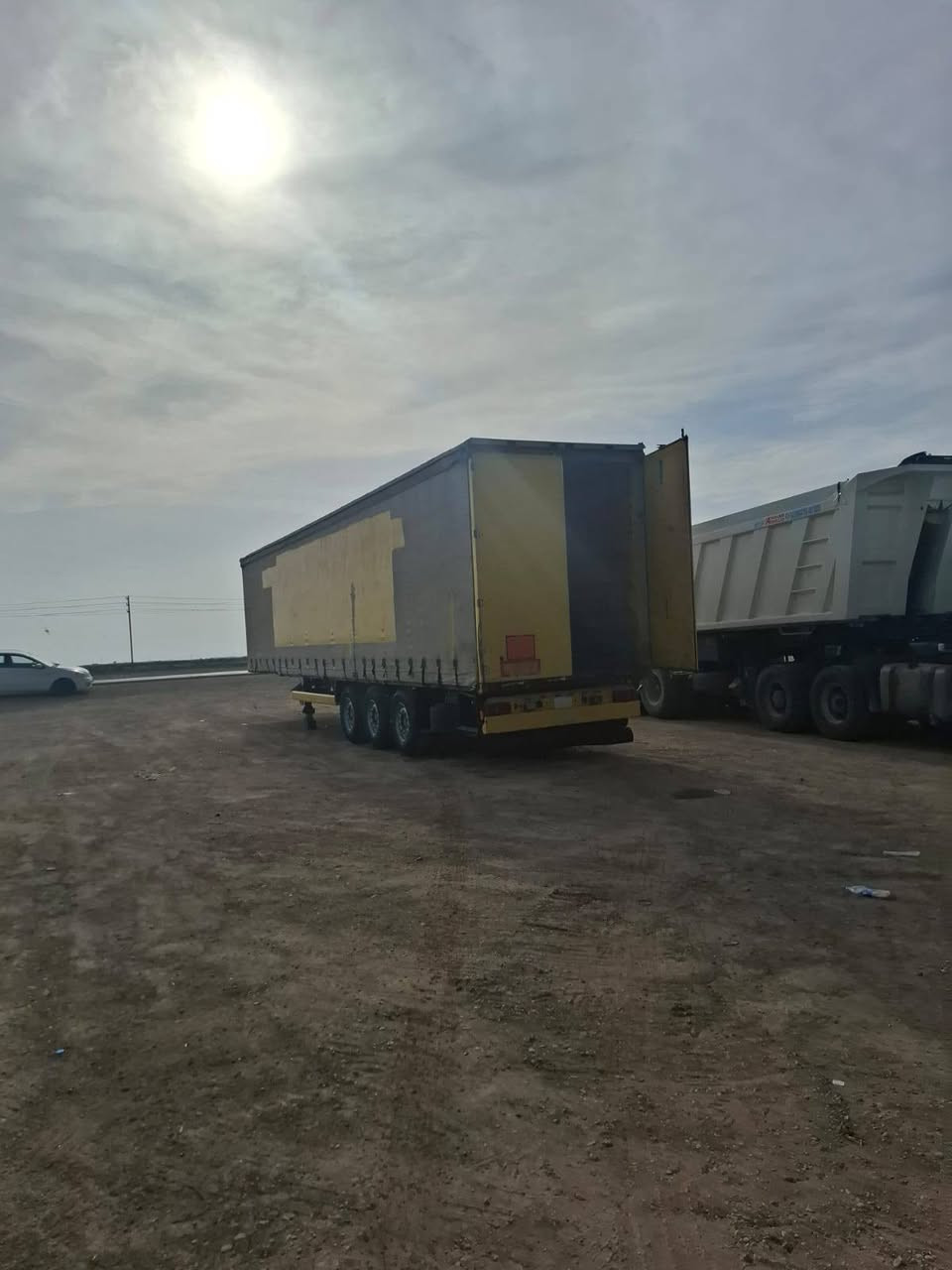 للبيع راس وعربانة مكان العمارة 
***********
