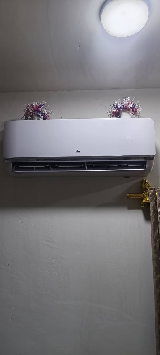 السلام عليكم سبلت طن ونص بنسونك الاصلي
تجي وشوف بعينك مشدود ع فحص وتفتحه بيدك ماشاءاللة تبريد يخبل 
السعر 275 او بي مجال قليل
العنوان البصرة أبوالخصيب *********** البصرة, العراق
