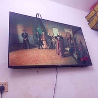 شاشه حجي 55للبيع حريه سعره 275للستفسار اتصل 07838565915