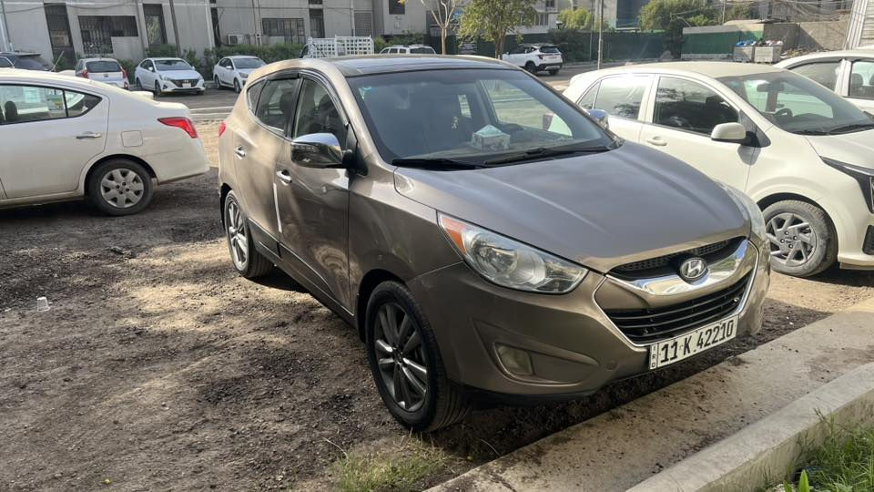 توسان ١٣ لمتد فول
سياره حزام مثل مموضح بالسونار 
سعرها ١١٠ قفل 
للاستفسار 
*********** 
او راسلني خاص وتدلل 
مكاني بغداد حي الجهاد
