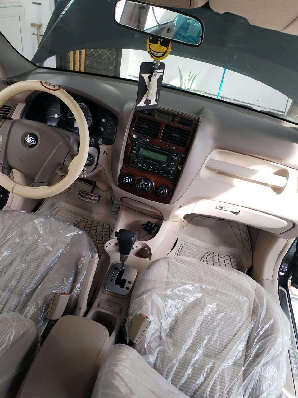 السلام عليكم

للبيع كيا سبورتج موديل 2008  خليجي كفاله عامه

 رقم السليمانية، بسمي 

الون  اسود الداخل بيجي

محرك ٢٠٠٠ 

كير أوتوماتيك

تبريد تدفئه جاهزه

طخم تايرات جديد
صدر جديد

سياره مكفوله موجود سونار  بيةماتصرف علية دينار

باسمي مداور ثاني يوم

السعر 115وبيها مجال بسيط
رقم الهاتف ‭0782 419 8905‬ بغداد, العراق
