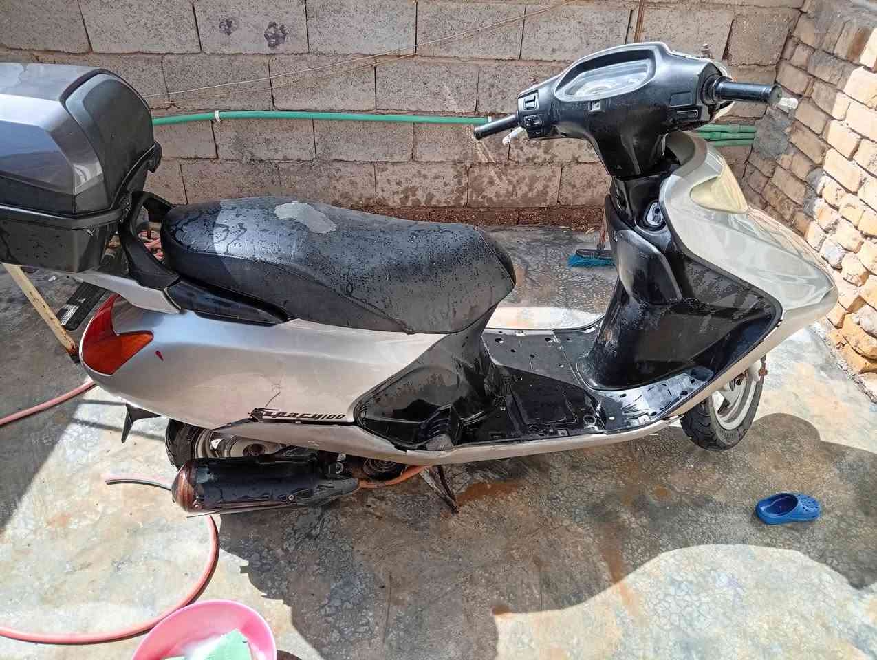 سبيسي ياباني للبيع السعر 450 وبيهه مجال المكان حي الحكيم ***********
