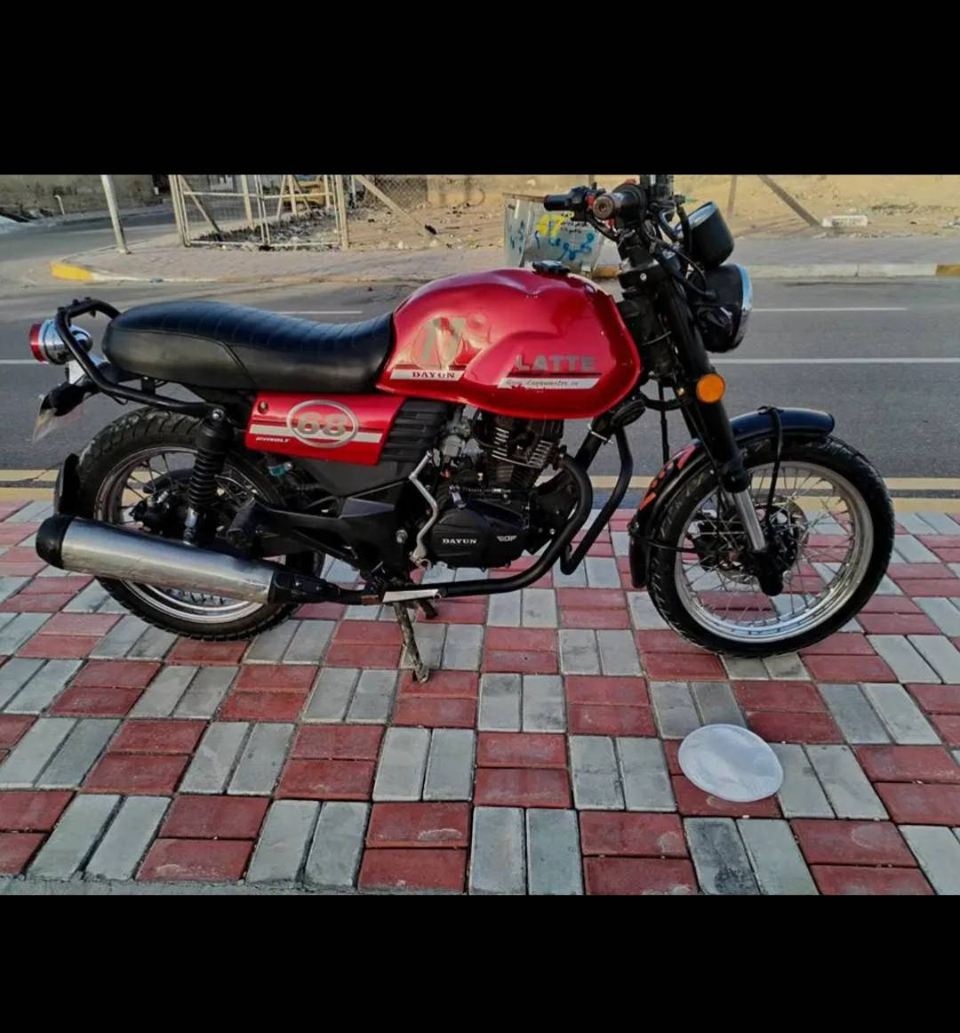 سلام عليكم دراجه دايوان لايتي
دراجه نضيفه وحلوه مكينه ممفتوحه موديل 20 طالعه ب 21 
اوراق اصولي وصل معرض بيها كبل لترقيم اتصل وبيك خير وتدلل ***********
