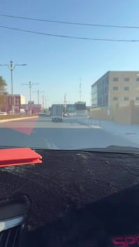 800 متر. البيع بيه بيت. بس بناء قديم. تباع ارض. تنعد يعني  شارع 15.ب 1...