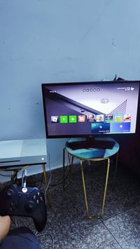 اكس بوكس ون اس • ١ تيرا • شاشة ٢٧