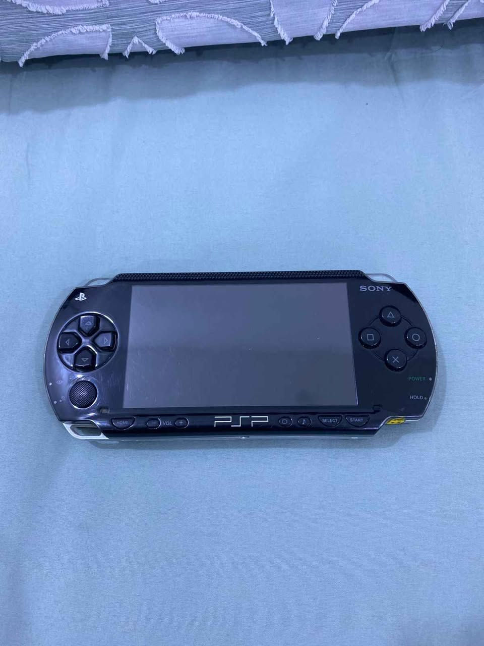 جهاز psp مستعمل نضيف وكل الازرار شغاله وبي 8 العاب وكلهن شغالات مكاني بصره 
*********** البصرة, العراق
