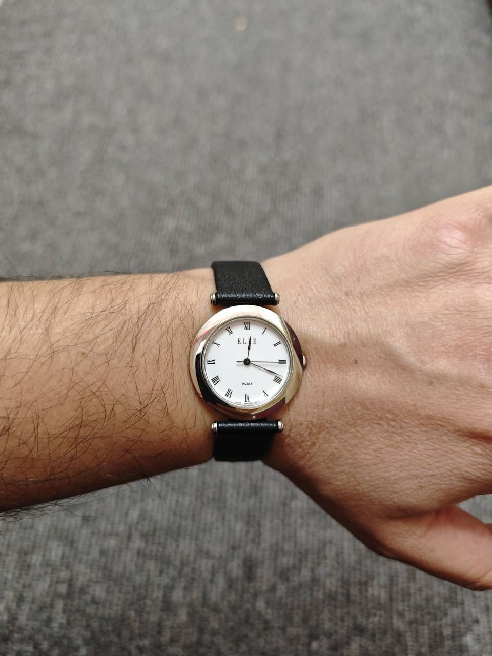 سلام علیکم. 
ساعە ستزن ئیلی یابانی اصلی للبیع. باتری. دار ازیاء باریس. فی قمة الجمال و النزاكه. قطر 31. فنتج قدیم. شغال مضبوط. ارقام رومانی. سعر 45 الف.


**إذا كنت صاحب هذا الإعلان وتريد حذفه لأي سبب، رجاءا أرسل رسالة إلى الدعم الفني**