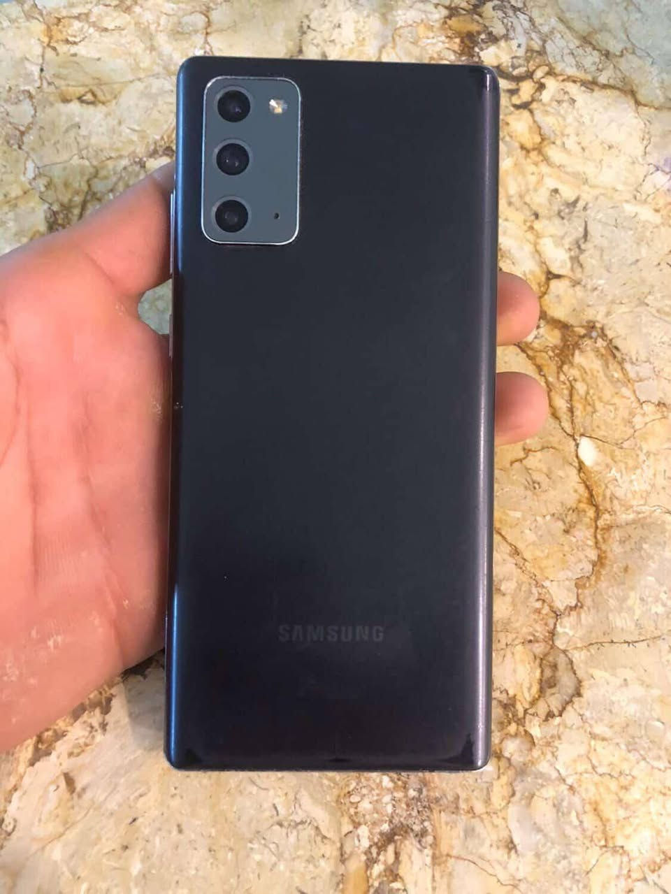 سامسونج نوت 20 5G ذكره ١٢٨ جهاز نضيف سعى 275 مكان بغداد الشعله


**إذا كنت صاحب هذا الإعلان وتريد حذفه لأي سبب، رجاءا أرسل رسالة إلى الدعم الفني**