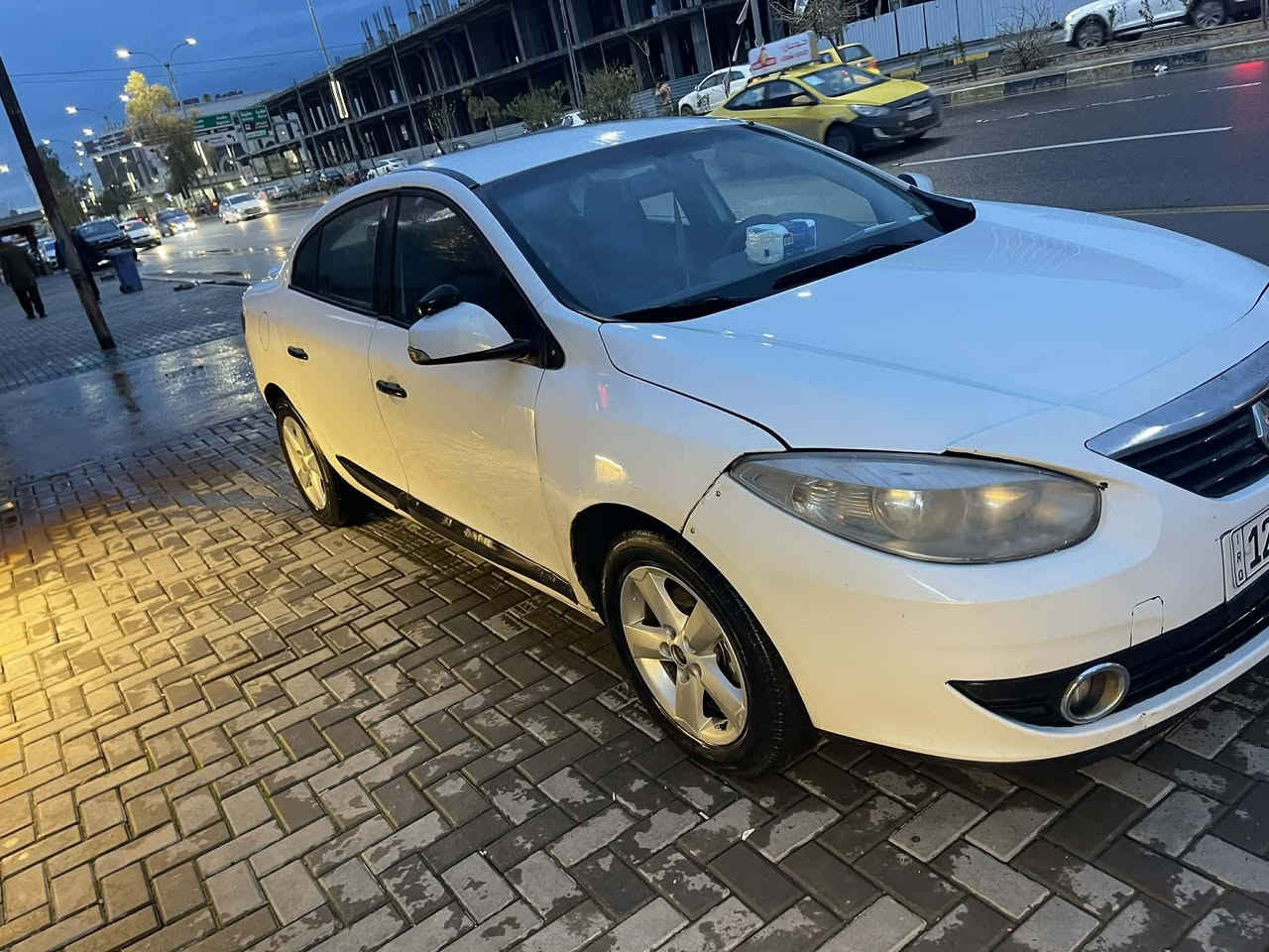 السلام عليكم
رينو فلوانس 2013 للبيع او مراوس
بيها كم قطعه صبغ ابيع صبغ عام
محرك جديد مال قصة
تايرات نظيفه باتري جديد رقم نينوى 
رقم الهاتف ***********
السعر 47
