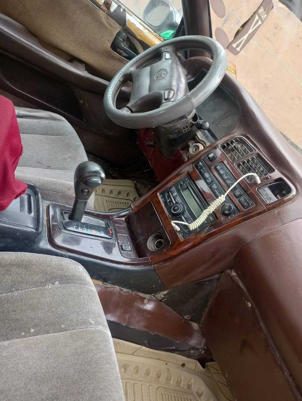 شيزر ادوات بدون كص مكينه في فيتي جديده صدر صار اسبوع نفض مع زوج تاير سياره جاهزه السعر 16 بيه مجال مكان الشطره ***********
