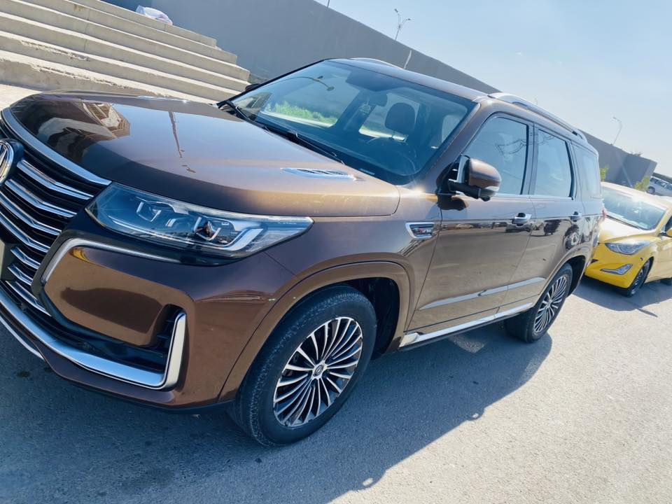 للبيع شانجان  CS 95 ٧ راكب أعلى فئه
موديل 2020
بانوراما 
7 راكب
شاشات لمس 
صندوق كهرباء 
انظمه التحكم لمس 
رادار + تحديد مسار
كشنات كهرباء وتدفئه وتبريد 
* قياده ذاتيه 
كاميرات 360 درجه 
نظام كاميرات 3D 
كاميرات مرايات جانبيه بدقة 4k 
حساسات 360 درجه 
هاند بريك دكمه
لايت وبك لايت LED 
نظام للتحكم في الثبات.
نظام لمراقبة ضغط الهواء في الإطارات.
نظام التحذير عند مغادرة المسار.
نظام المساعدة عند صعود المرتفعات.
نظام منع الاصطدام.
نظام للتحكم في الانزلاق.
نظام الفرامل المانعة للانغلاق (ABS).
نظام للتحذير من الاصطدام الأمامي.
توزيع إلكتروني للفرامل.
نظام لمراقبة النقطة العمياء.
وسائد هوائية أمامية وجانبية.
نظام للتحكم في الثبات.
ذاكرة مقعد السائق 
اضاءة محيطية 
السعر180
***********
