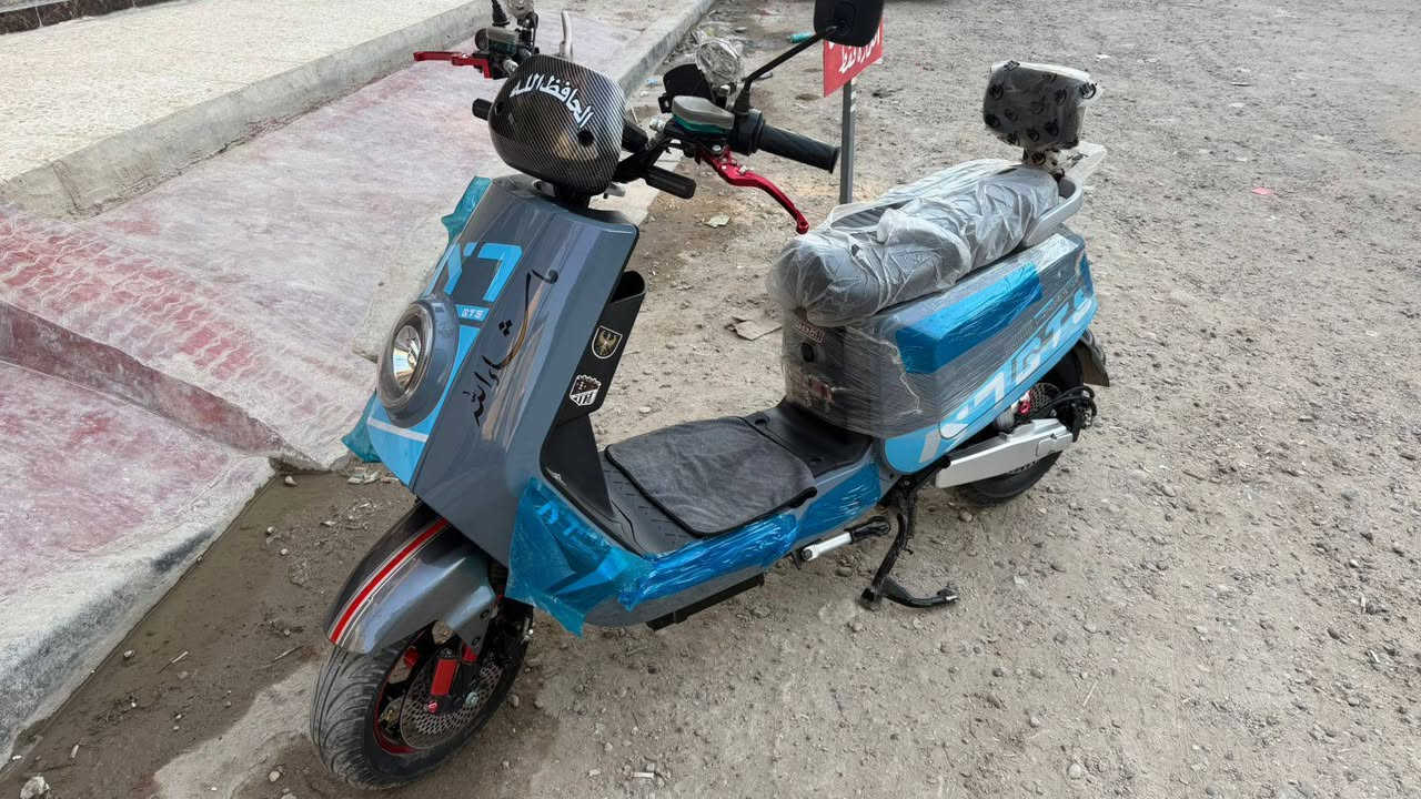 سلام عليكم دراجة شحن للبيع جديدة رياضي موديل 2026 بطاريات 6 ماشي 425 رقم *********** سعر 780 مجال بيسط بغداد الجديدة
