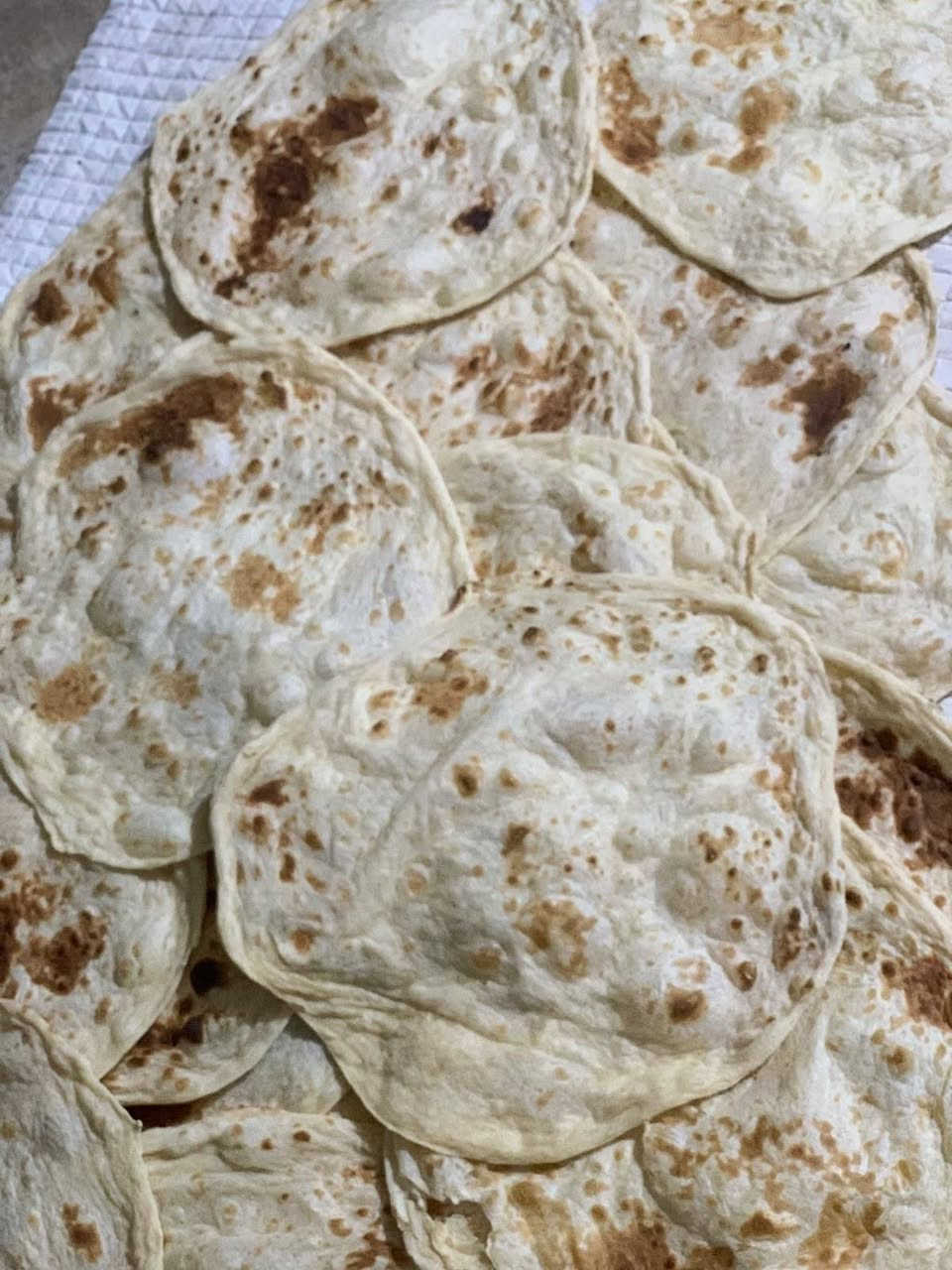 السلام عليكم يوجد خبز غاز الي يحب يخبز ينورنا اذا الطحين منكم 6بالف واذا مني 5بالف


**إذا كنت صاحب هذا الإعلان وتريد حذفه لأي سبب، رجاءا أرسل رسالة إلى الدعم الفني**