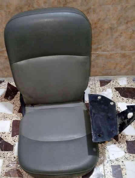 سلام عليكم كشنات محورات وكاملات شغل محمد غزالية مال موديل ١٤ جلد رصاصي سعرهن ١٧٠٠ وبيهن مجال ***********
