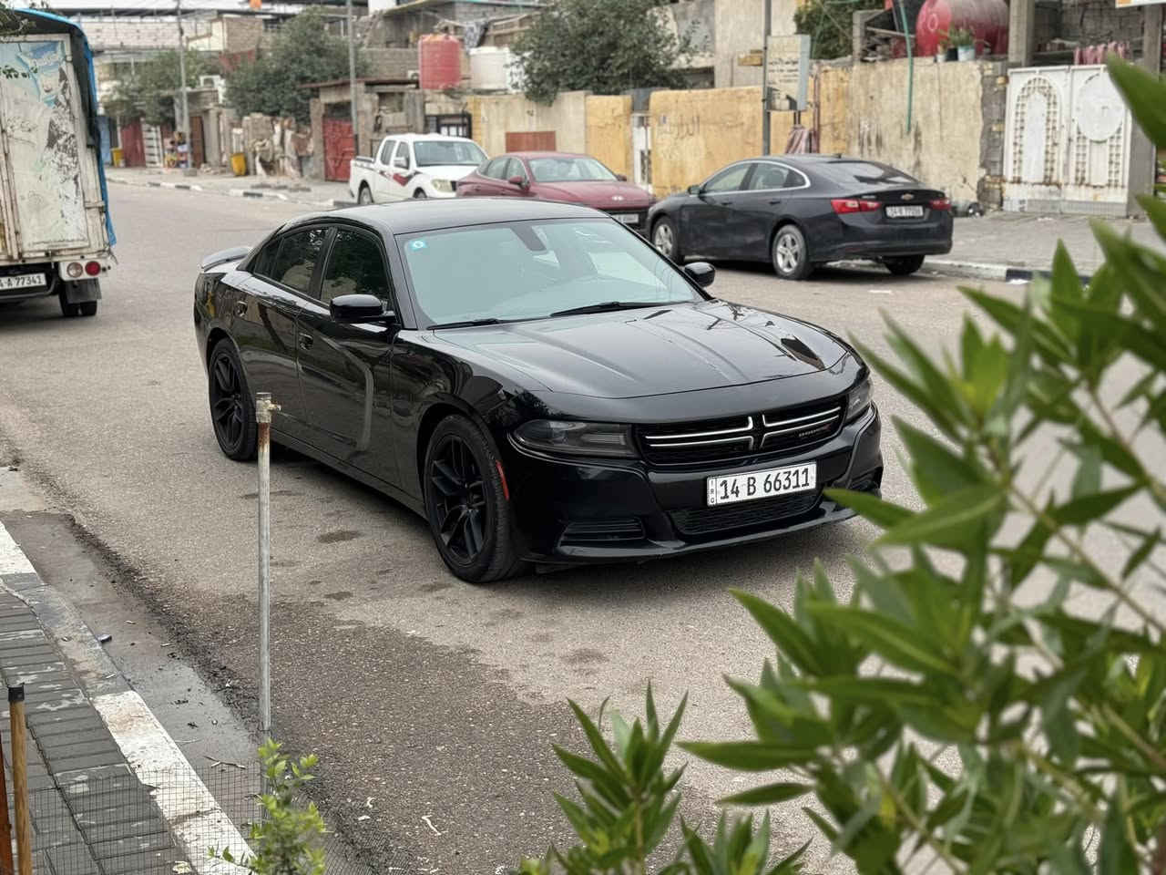 يالله إسلام عليكم 
جارجر ٢٠١٨ / مرمزه ٢٠٢٣
رقم بصره بسمي 
حادثه جاملغ فقط بدون ارباك والفحص بلمنشور 
جاهزه من كلشي 
تخم تاير 
تبريد بلاد 
حداديه ١٠٠/١٠٠
ماشيه ١٣٠ فقط 
السعر١٦٥ 
مكاني البصره القبله 
*********** 
بيع فقط بدون مراوس
