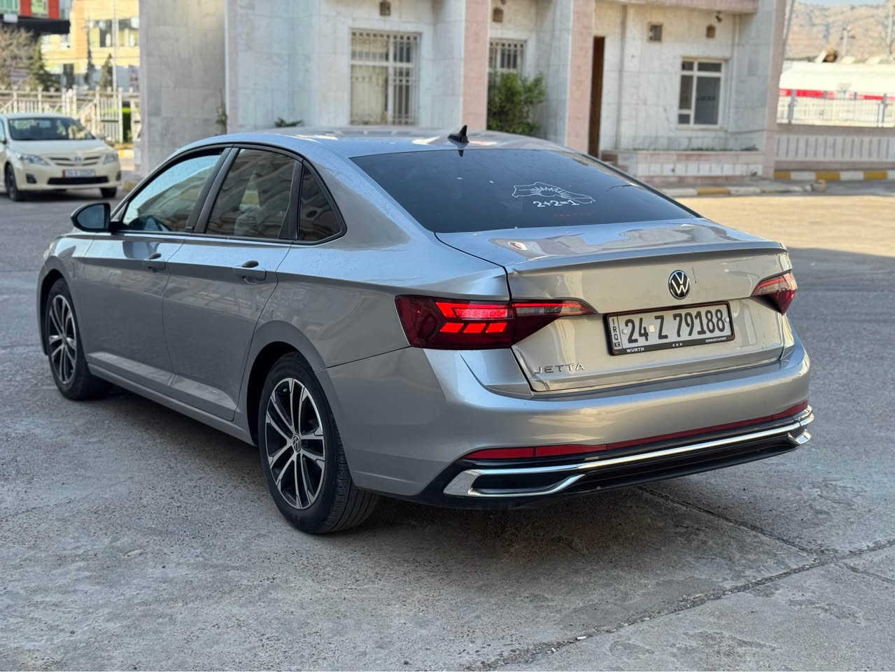 Volkswagen Jeeta sport 2023 فولكسواغن جيتا

بجم و خلفي كبس 👌
رقم شاصي بالصور

جملغ خلفي صبغ و باب مبدل بلادي نفس الون
مكانين شوي تعديل بارد و ارباك بردة طاك
٢٩ الف ميل ماشية

مرقم جاهز باسمنا تحويل ثاني يوم
جاهزة بدون مصرف 💯
كل شي بلادي شركة 💯

سعر بلاش 🔥 129 ورقة و مجال بسيط  
مكان عقرة "ئاكرئ"
واتس اب و كورك ***********
*********** اكر, نينوى
