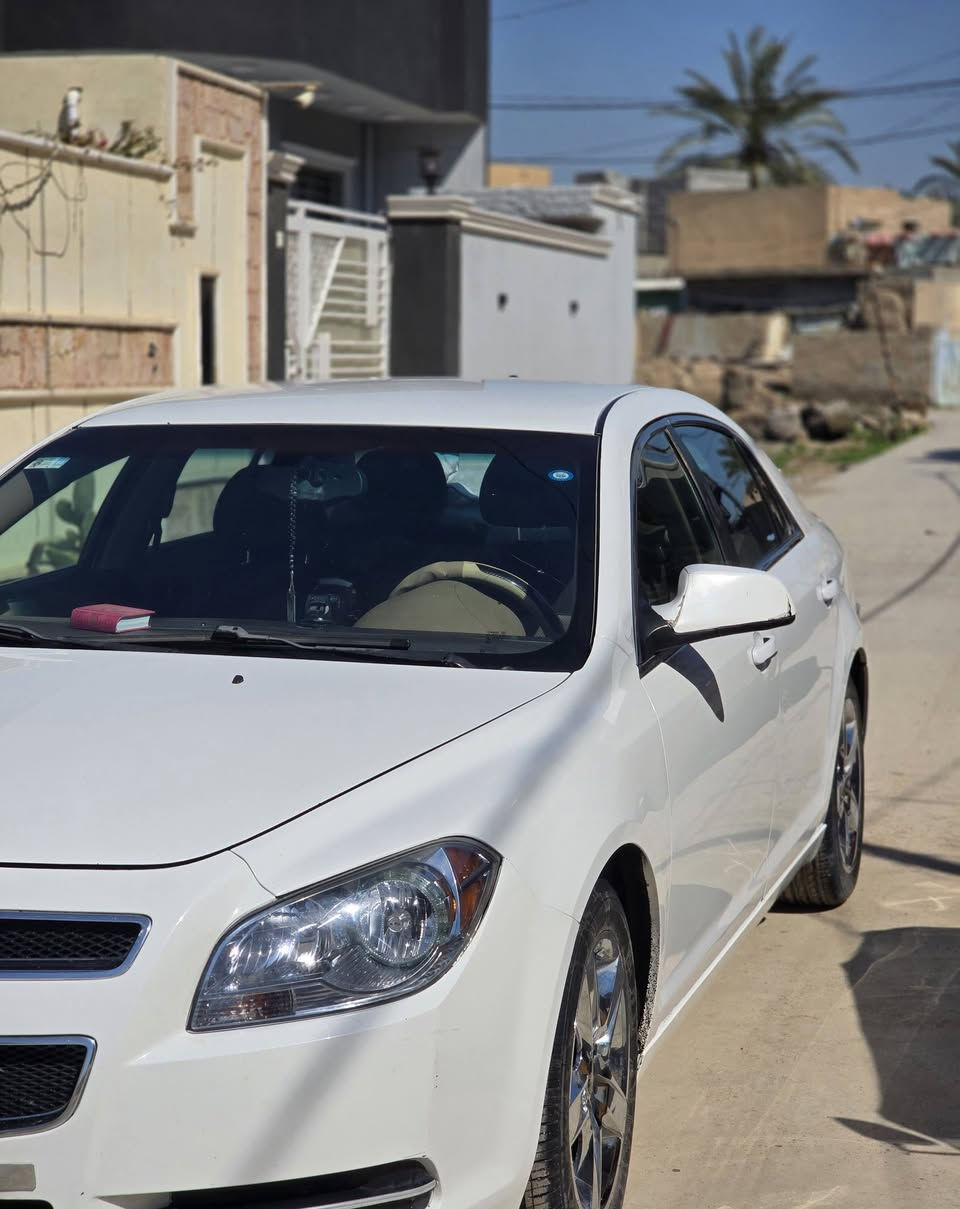 سلام عليكم
شوفرليت ماليبو ٢٠١٢  كفاله عامه 
صوره سونار مرفقه 
سعره (٩٥) ورقه 
للأستفسار ***********
محرك 2400  اربعه سلندر  
شاشه ايباد 
سيارة كلش نظيفة 
داخل بيجي 
مثبت سرعة
رقم سليمانيه  
سنويه لحد 2029
تخم تاير جديد
شرط تحويل 
مكان سياره ديالى الخالص
