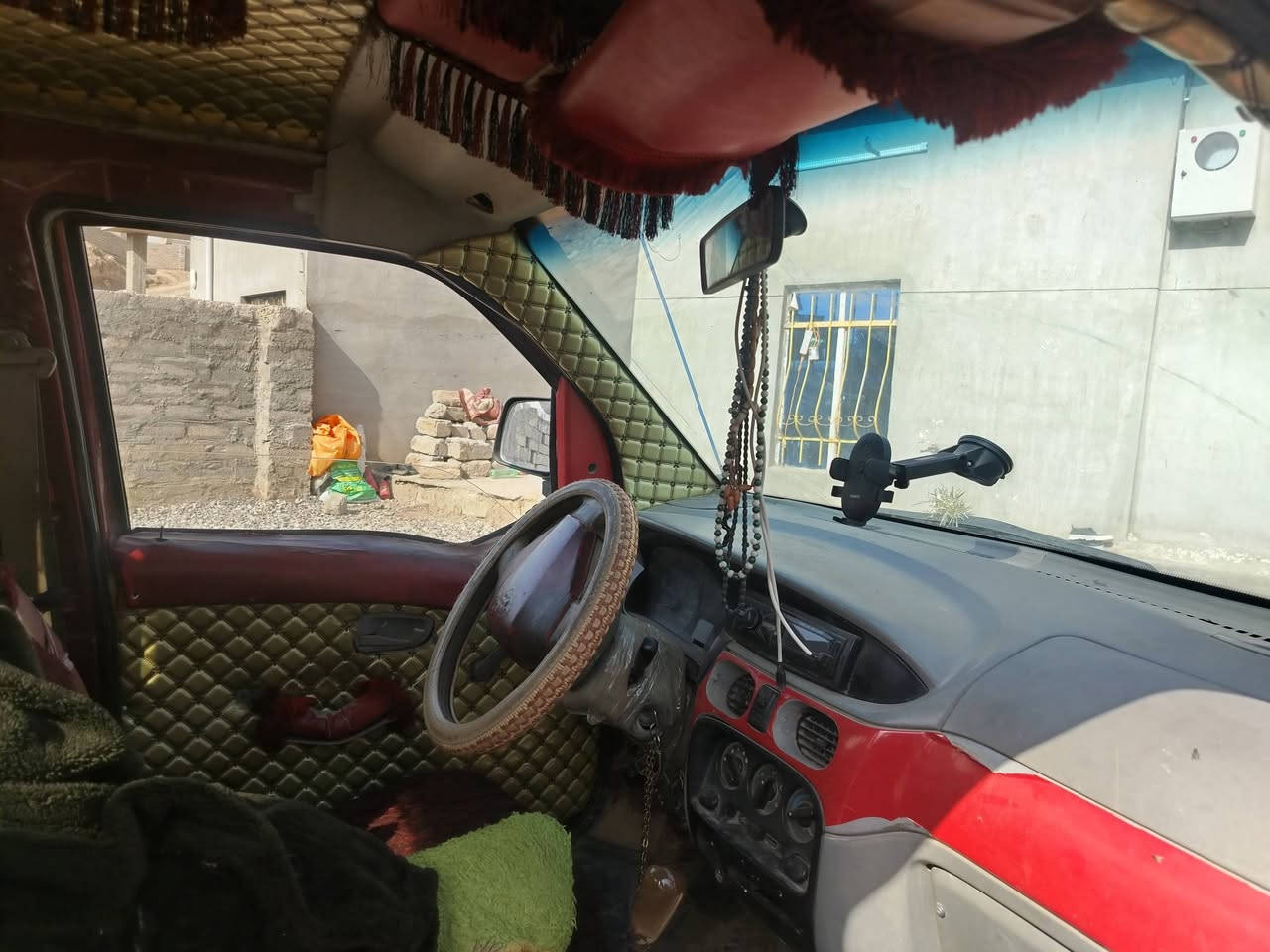 سلام عليكم
كيه اللبيع 2007  السعر  14  وبيها مجال
تواصل علا الرقم ***********
