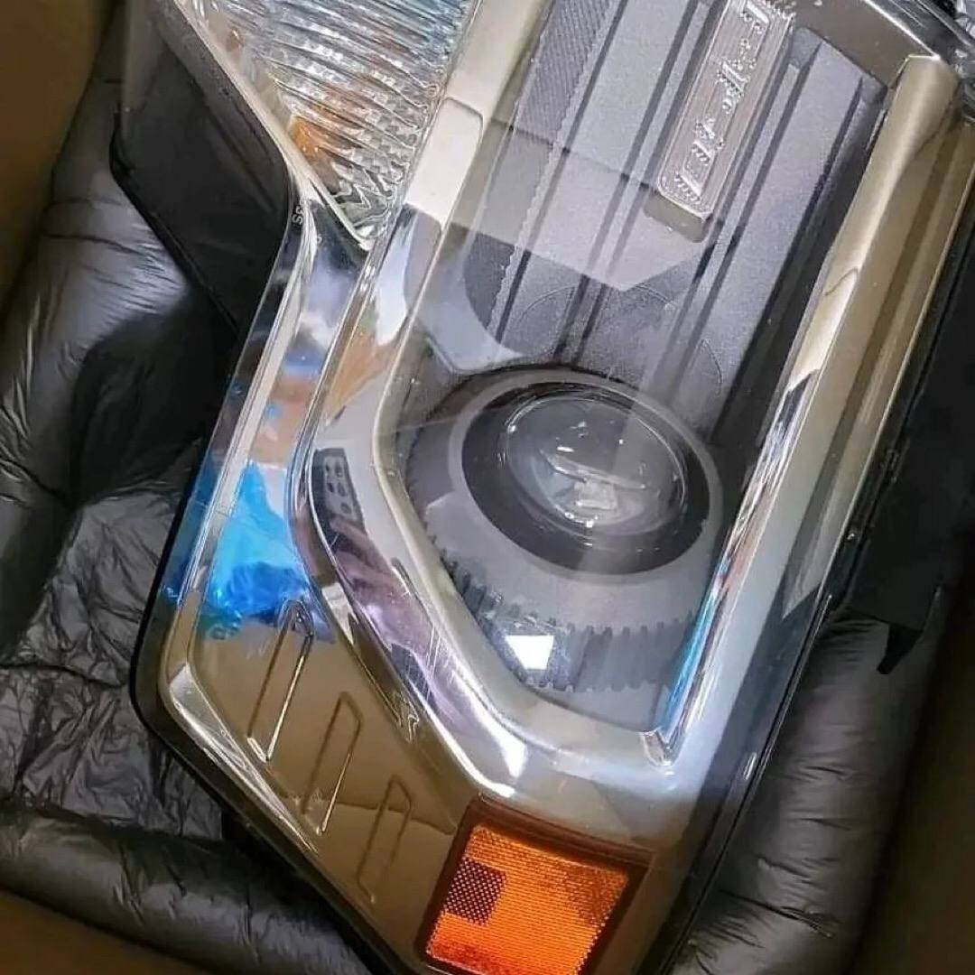 Selling the factory taillights, factory front and rear floor mats 

Taillights

Floor mats

#fordperformance #fordperformancevehicles


**إذا كنت صاحب هذا الإعلان وتريد حذفه لأي سبب، رجاءا أرسل رسالة إلى الدعم الفني**