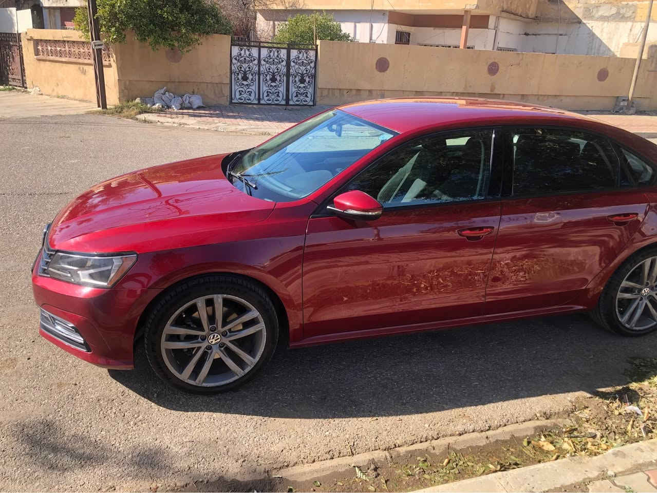 باسات موديل 18 محرك 20 توربو صورة الفحص معى صور السيارة مكان السيارة كركوك ***********
*********** كركوك, العراق
