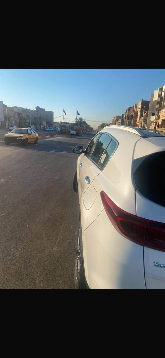 كيا سبورتج وارد خليجي 
موديل 2019 جي تي لاين فول مواصفات السيارة جاهزه ما بيها اي نقص 
بيها فقط ملاحظات موضحه ب صور 
السعر  195$  
الاستفسار *********** بغداد, العراق
