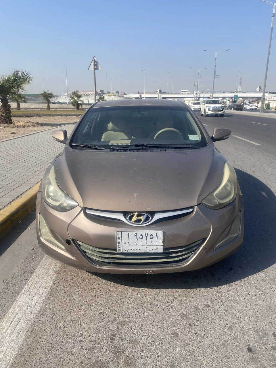 سلام عليكم سياره الإنتر 2015 خليجي ضربتهه صندوق وبيهه رصعات بسيطه بل قماره كير ومكينه مكفولات حداديه حلوه رايدهه 99 ورقه وبيهه مجال بسيط حك جيه الاستفسار اتصال ***********
