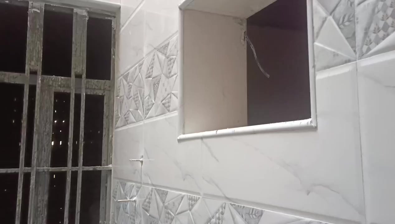 السلام عليكم خلفه سيراميك بورسلين كاشي مرمر بآيات درج.شغل درجه اولى . متفرغ حاليا مكاني بغداد
***********
