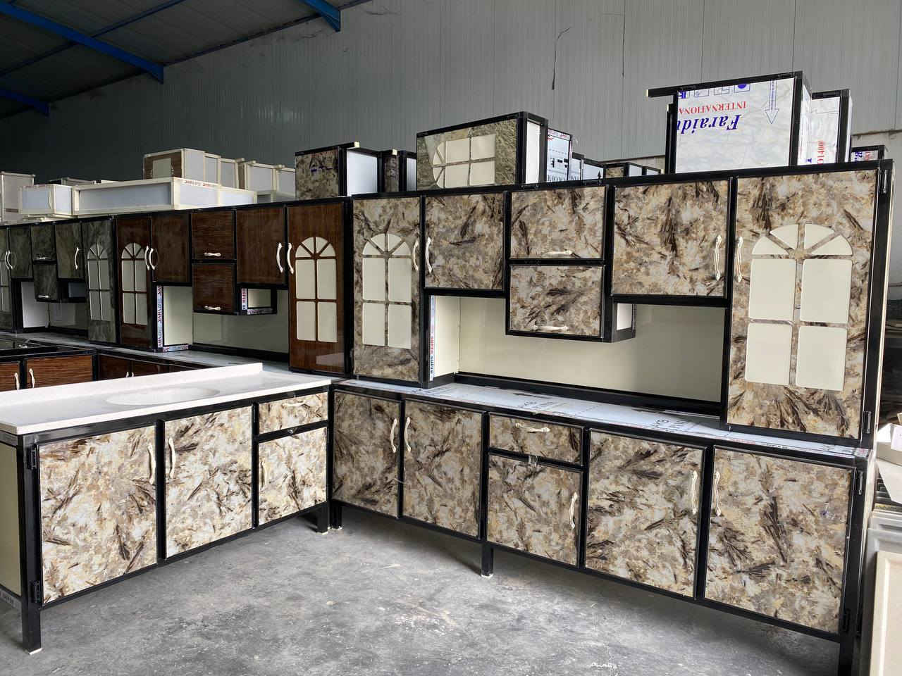 للبيع 
مترين ونص مع سنك 
يتوفر توصيل محافظات


**إذا كنت صاحب هذا الإعلان وتريد حذفه لأي سبب، رجاءا أرسل رسالة إلى الدعم الفني**