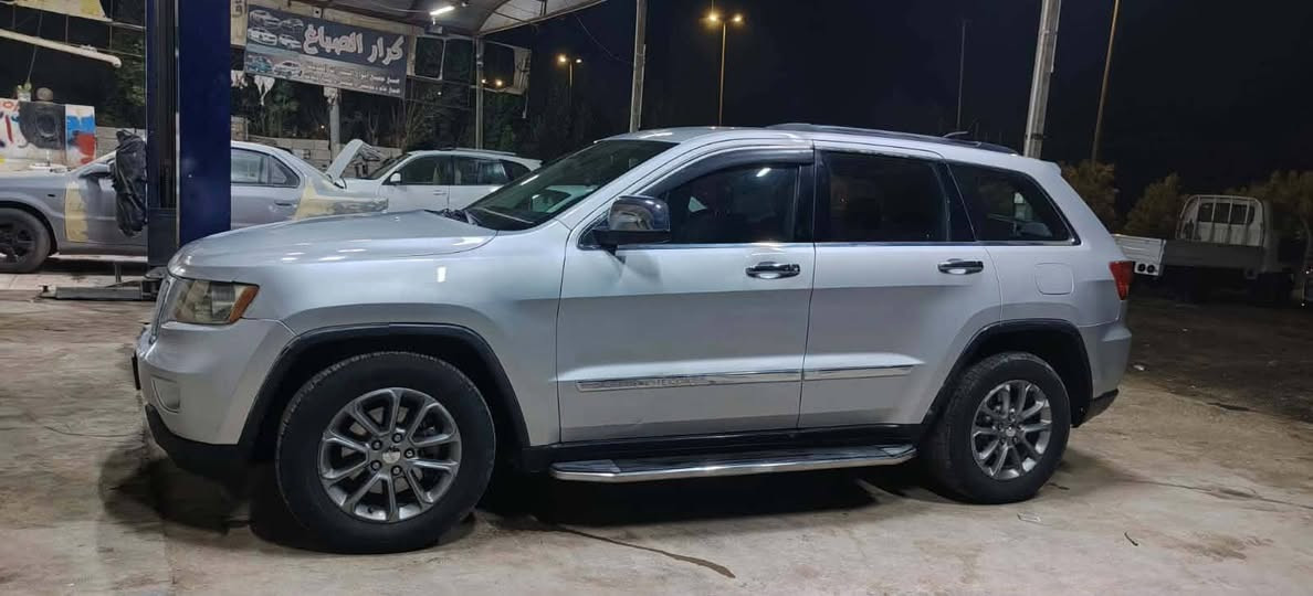 سلام عليكم للبيع جيب لاريدو موديل 2012 بسمي مشروع  وطني سعر 158 شراي يدلل وتصال على رقم ***********ورقمه انبار ومكاني واسط  النعمانيه
