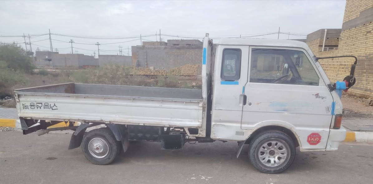 السلام عليكم كيه للبيع موديل 94 رقم انكليزي بسمي شرط تحويل 7 جنكال  كير مكينه اكسن شاصي مكفول حداديه نضيفه  كهربيات شقاله تايرات نضاف السعر 45 المكان واسط قضاء الحي الشراي يتصل ***********
