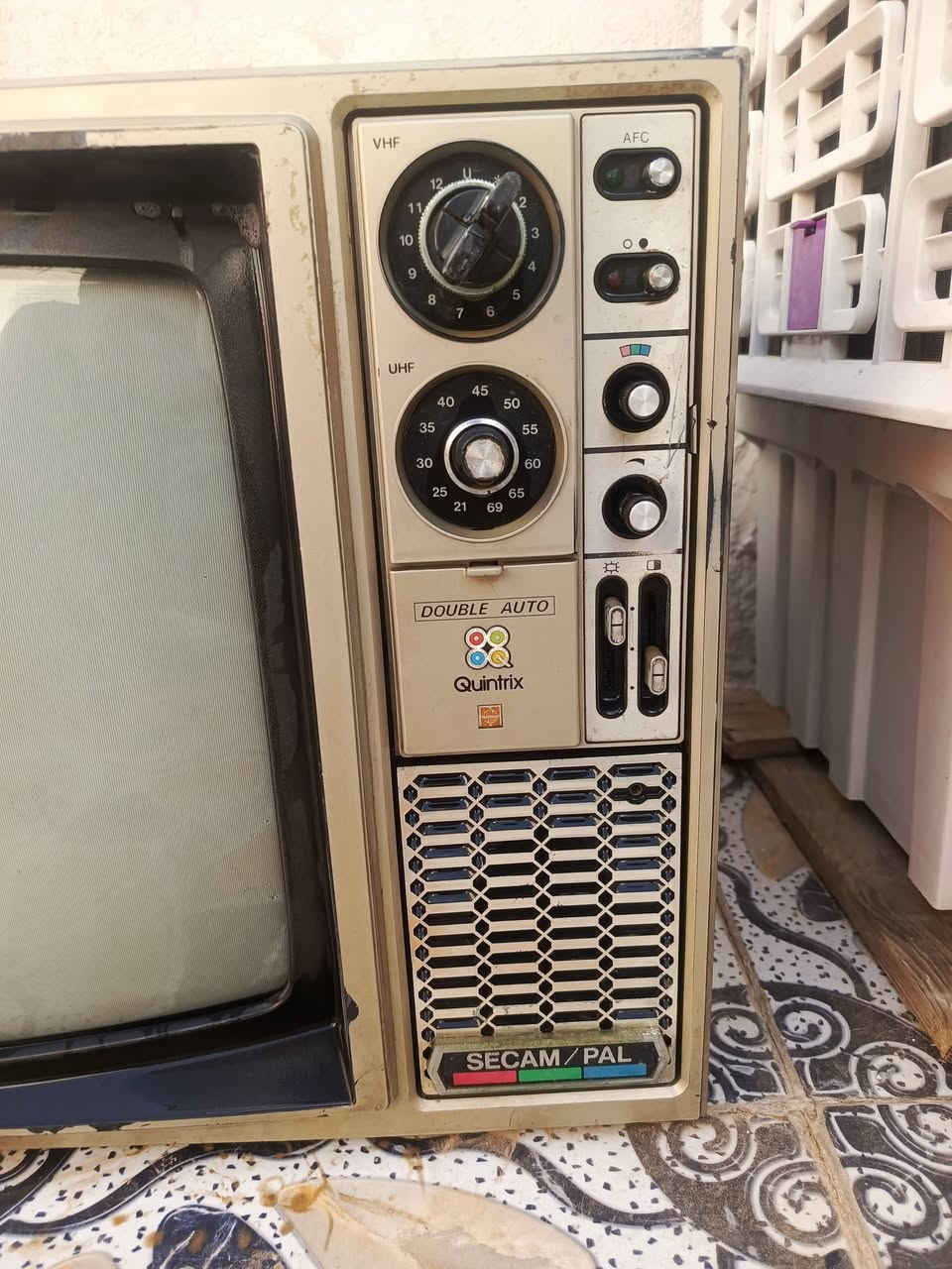 السلام عليكم احبيتي ذني البيع قيم وخذ 
المعلومه ماصور يشتغلن 
***********
