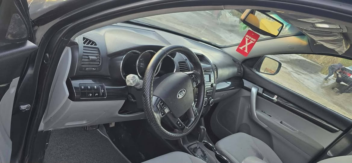 سورنتو مديل ١١ضربته جملغ وبنيد كير ومكينه مكفولات مكاني حله ورديه السعر ١١٠سياره جاهزه من كلشي ***********
