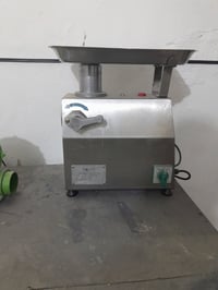 مثرامه مستعمله للبيع حجم ٢٢ السعر ٣٠٠ الف  للتواصل على الرقم ٠٧٨٢٠٠١٣٥...