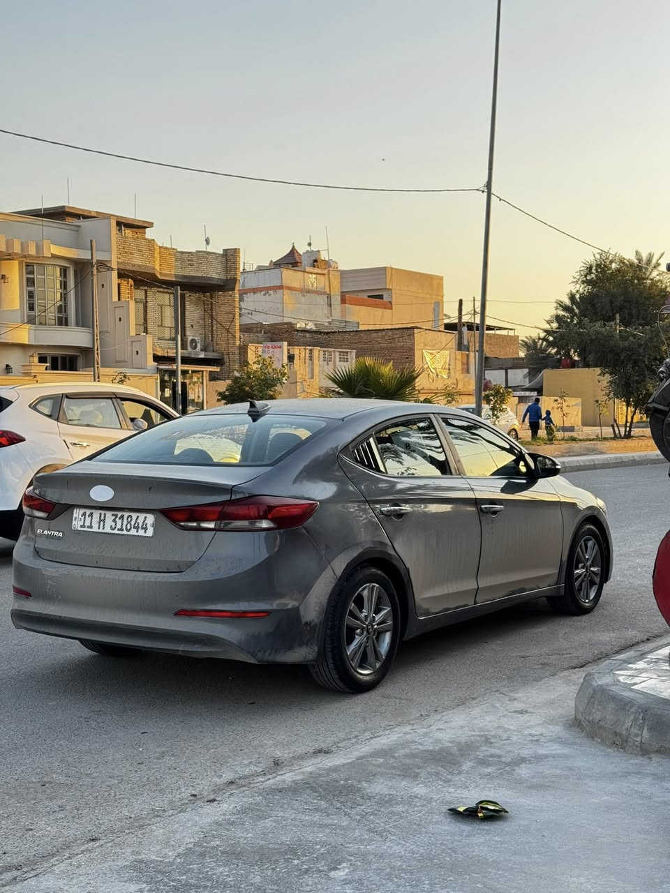 السلام عليكم
الانتراا ٢٠١٧ للبيع  
سياره جهازه من كل النواحي 
تخم تاير جديد باتري جديد 
بسمي تحويل ثانويه سياره مال جناي يعني مرتبه و من كل النواحي 
تفاصيل السياره: سياره بيه قطع صبغ اني ابيع عام صبغ عام بدون دواخل 
مكينه ٢٠٠٠ دوش مكينه وكير كفاله للستفسار اكثر اتصل 
***********
مكان واسط العزيزيه 
السعر ١١٣بيه مجال
