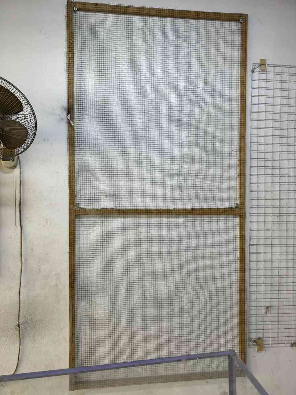 يوجد رفوف للبيع عارضه ميوزه برطله شراي انتصل ***********
