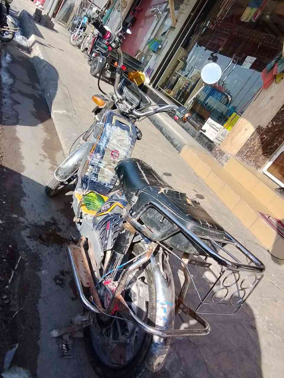 السلام عليكم
ماطور شحن بطاريات يقرن ٩ سعر ٢٠٠ بيه مجال بسيط 
مكان فلوجه حمام السوك قرب لكورنيش 
***********
