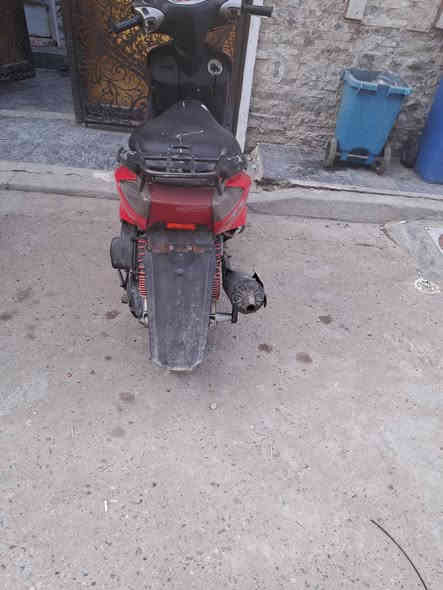 السلام عليكم
سكنس 110 ياباني للبيع 
بيه صالنصه رياضيه وكلج امامي رياضي مكفوله من الصرف والبخار نكرة بكل وقت 
سعر 300 مكاني بغداد الشعب
***********
