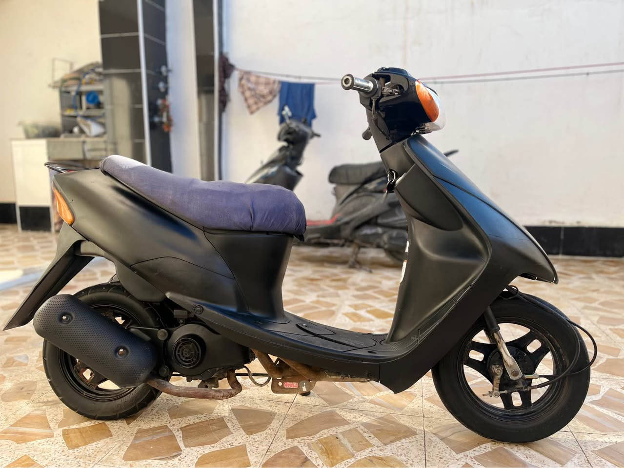 سلام عليكم ، دراجة سازوكي رياضي للبيع سرعة 60 . الدراجة اوراق سعرها 300 وبيها مجال  
*********** عمارة, ميسان
