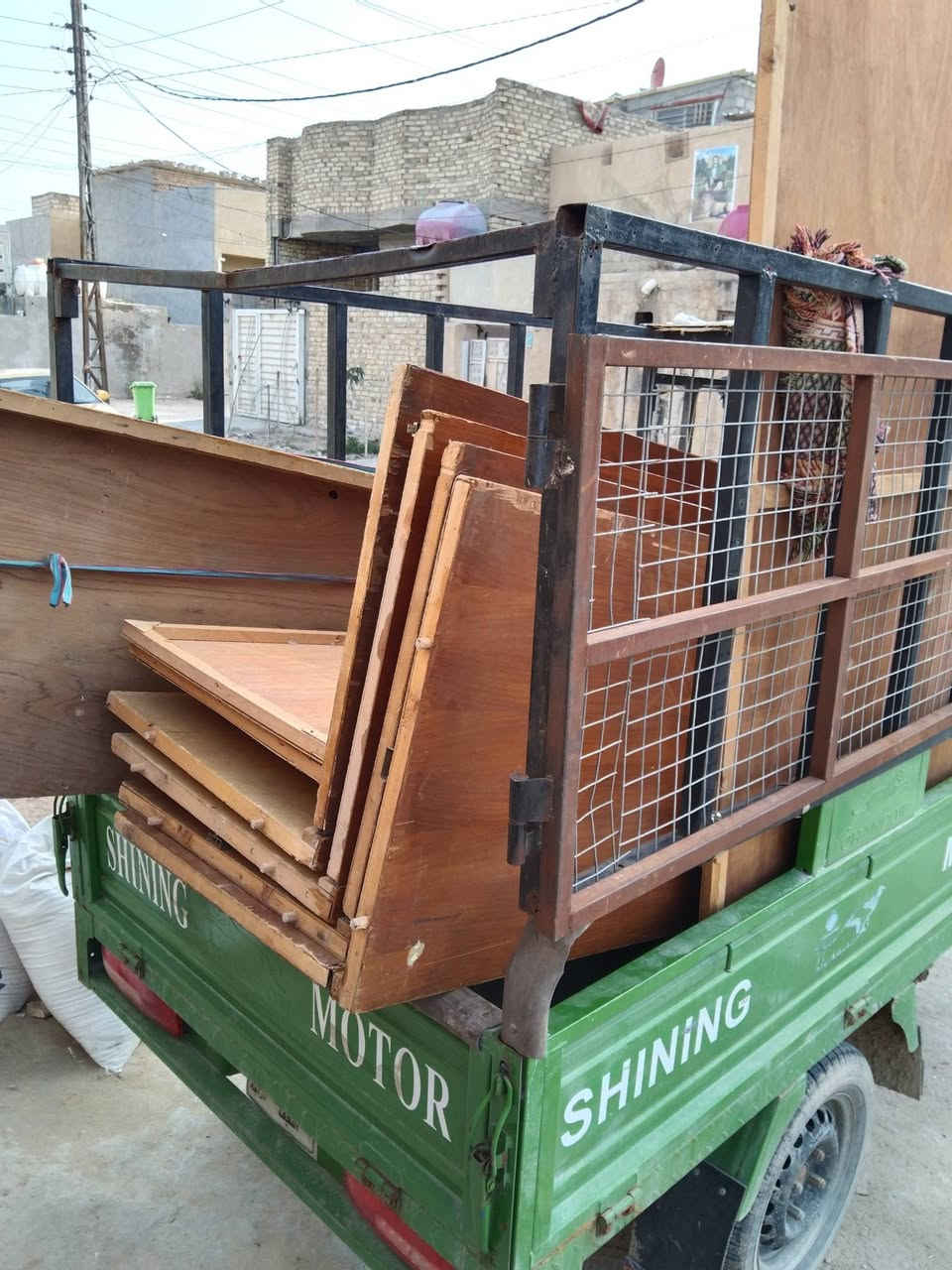 فتح كناتير عراقي أو تركي  ونقل وشد
توصيل اي غراض منزلية كهربائية  بالستوتة داخل كربلاء وهذا رقمي
علي 
 واتساب: ***********
