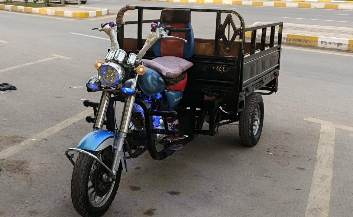 السلام عليكم ستوته امتيار موديل 11 تعمير 25 كله جديد كهربائيات من الطول للطول شغاله اكسن مسح في الحقيقه احلى من الصور رقم اسود نجف بس راعيها ما اندله اسوي لك مكاتبه فقط واكف مقفوله من السرقه ابيع كم حديد 1 300 بها مجال اتصال على الرقم.... عنواني ناصريه قرب كراج بغداد

***********
