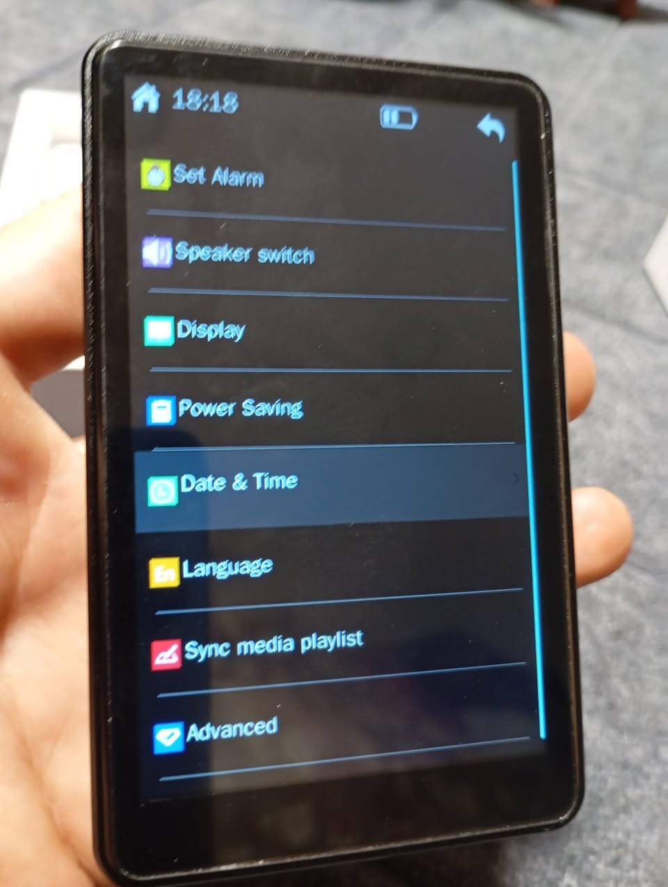 شاشه لمس Hi-Fi Music Player

مشغل موسيقى وفيديو محمول (HD MP3 MP4 Player)

 يدعم البلوتوث بإصدار الحديث Bluetooth 5.2

مكبر صوت داخلي (Built-in Speaker)
.راديو لاسلكي FM Radio
مسجل صوتي Recording


**إذا كنت صاحب هذا الإعلان وتريد حذفه لأي سبب، رجاءا أرسل رسالة إلى الدعم الفني**