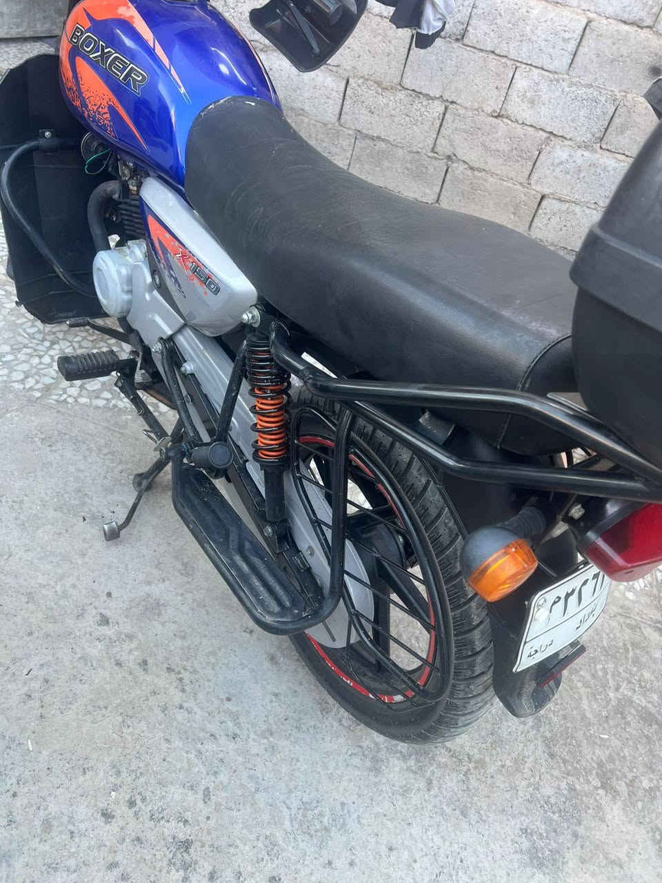 السلام عليكم بوكسر جبلي موديل ٢٢ نضيفه ومكفولة كفاله عامه المكان بغداد السعر مليونين و١٠٠ واتساب ***********
