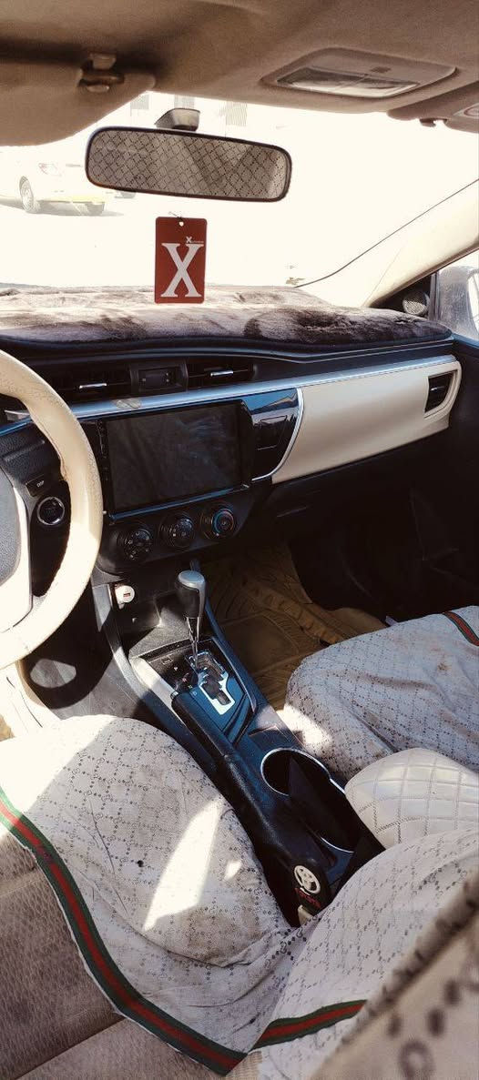 كورلا 15خليجي   بيهه طخات  مثل ما موضح  بصوره   السعر ١١٥وبيه مجال   ***********
